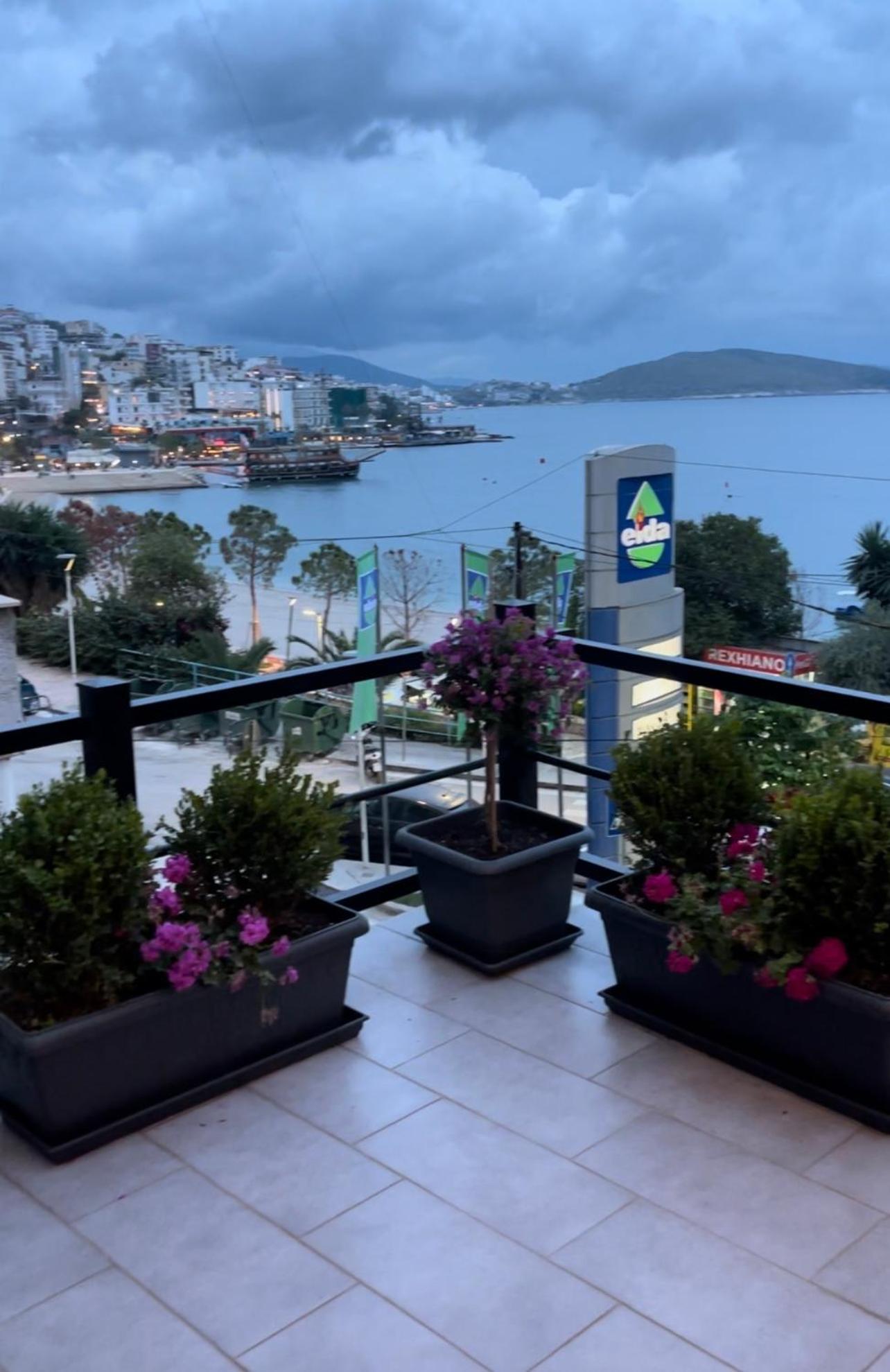 Aries Apartments Sarandë Exterior foto